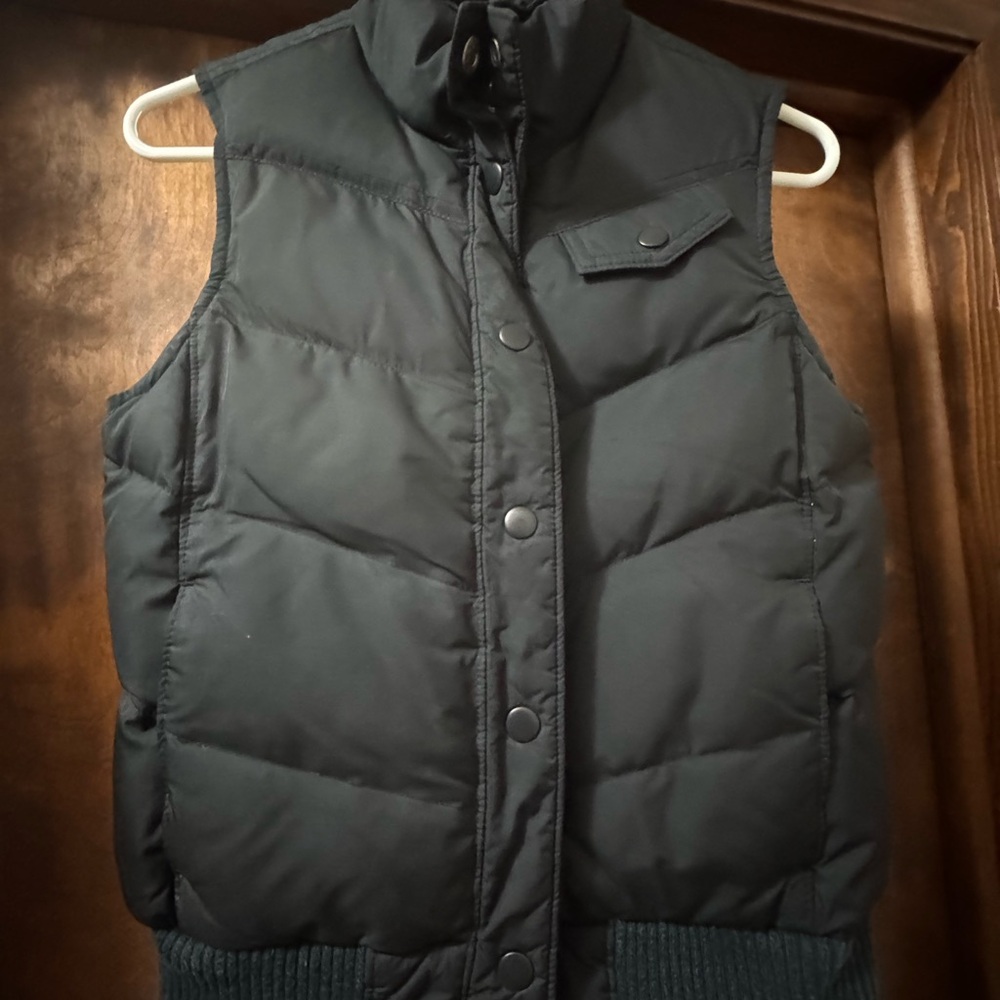 GAP Black and Olive Quilted Vest